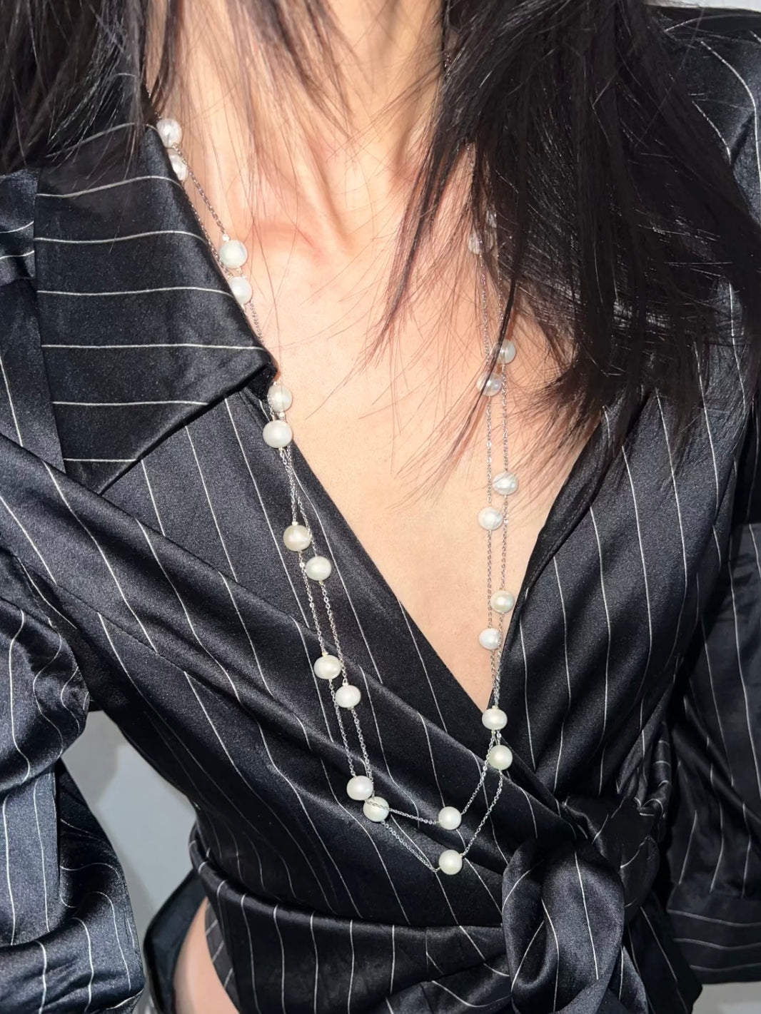 Convertible double layer long freshwater station pearl necklace draped on chest