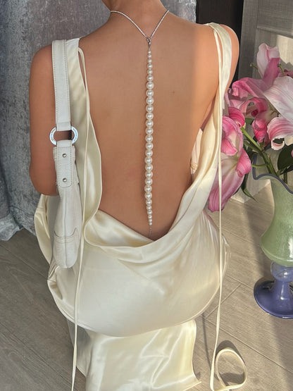 Drop Back Pearl Choker
