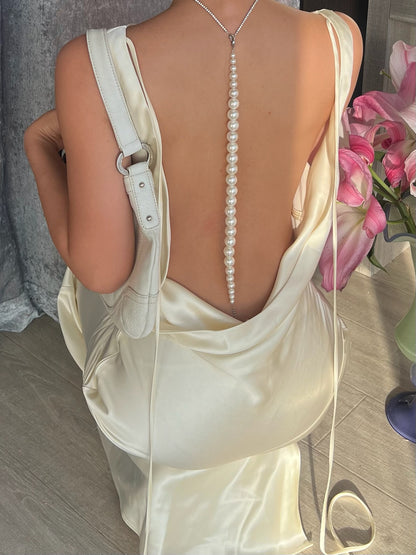 Drop Back Pearl Choker